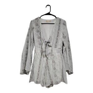 Altar'd State Women's Snakeskin Flowy Long-Sleeved Romper Jumper Size Sm…